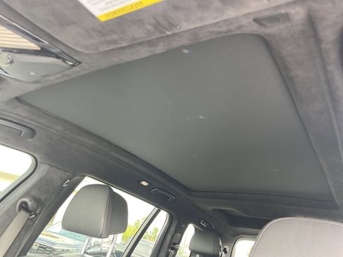 Used 2025 BMW X7 M60i w/ Executive Package image 17