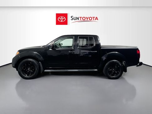 Used 2021 Nissan Frontier SV w/ Midnight Edition Floor Mats image 7