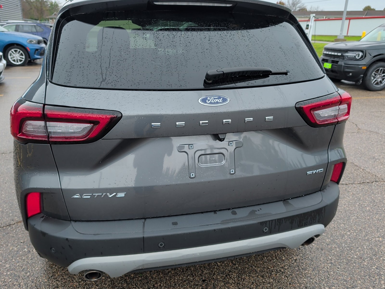 Used 2023 Ford Escape Active w/ Tech Pack #1 AWD/4WD image 4
