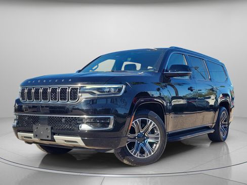 Used 2024 Jeep Wagoneer L Series II w/ Flexible Seating Group image 2