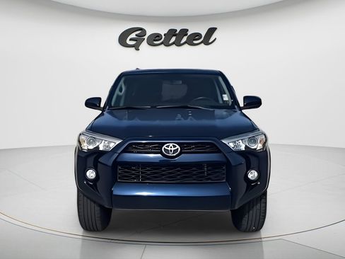 Used 2018 Toyota 4Runner SR5 image 3