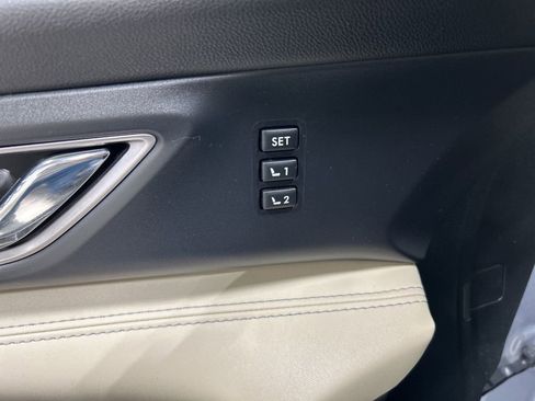 Used 2022 Subaru Ascent Limited w/ Technology Package image 13