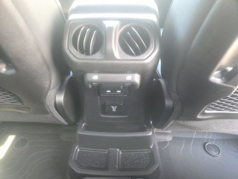 Used 2026 Jeep Wrangler Unlimited Rubicon 392 w/ Quick Order Package 27X Moab AWD/4WD image 26