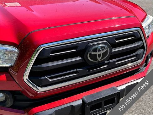 Used 2019 Toyota Tacoma SR5 AWD/4WD image 27
