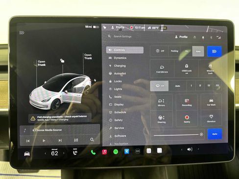 Used 2021 Tesla Model 3 Standard Range Plus image 16