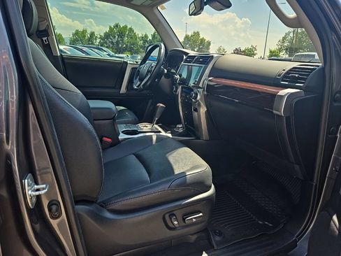 Used 2023 Toyota 4Runner Limited AWD/4WD image 29