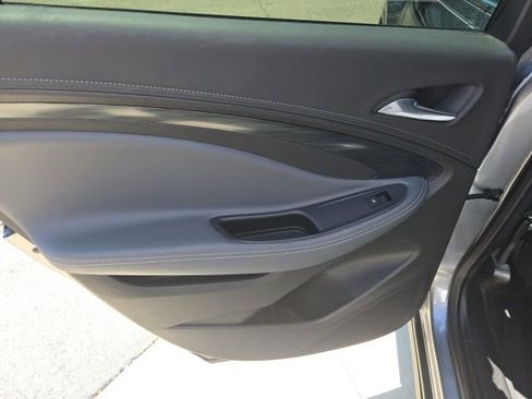 Used 2020 Buick Envision Essence FWD image 26