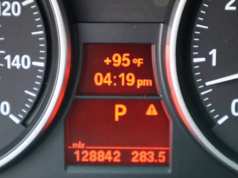 Used 2011 BMW 328i xDrive Sedan AWD/4WD image 46