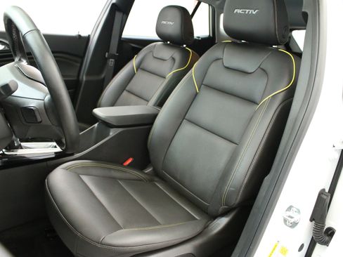 Used 2024 Chevrolet Trax ACTIV w/ Sunroof Package FWD image 23