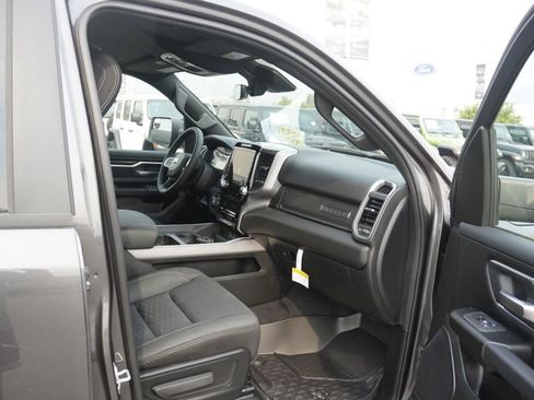 New 2026 RAM 1500 4x4 Crew Cab image 23
