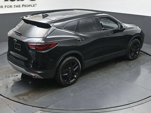 Used 2025 Chevrolet Blazer LT w/ Sound & Technology Package FWD image 42