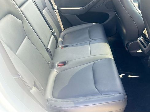 Used 2026 Tesla Model Y 2WD image 29