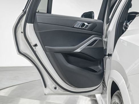 Used 2023 BMW X6 xDrive40i w/ M Sport Package image 27