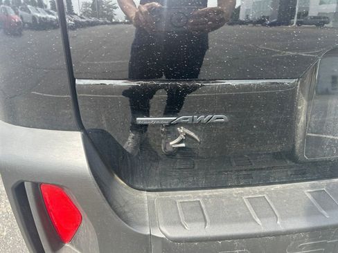 Used 2026 Subaru Outback Limited AWD/4WD image 4