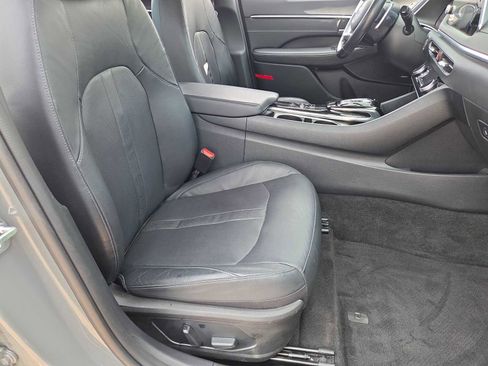 Used 2021 Hyundai Sonata Limited w/ Preferred Accessory Package image 22