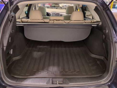 Used 2018 Subaru Outback 2.5i Premium image 13