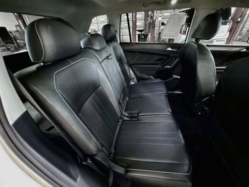 Used 2022 Volkswagen Tiguan SE AWD/4WD image 23