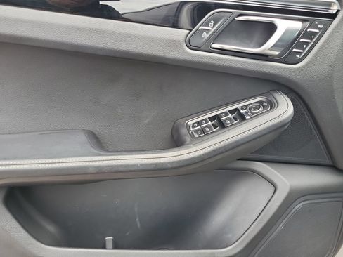 Used 2023 Porsche Macan S AWD/4WD image 10