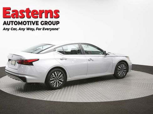 Used 2023 Nissan Altima 2.5 SV FWD image 42