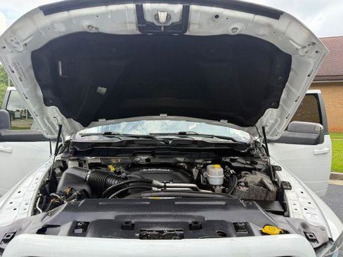 Used 2018 RAM 2500 Big Horn w/ Sport Appearance Group image 12