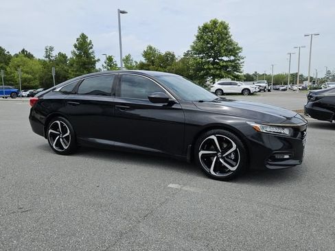 Used 2020 Honda Accord Sport image 2