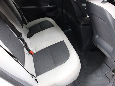 Used 2020 Chevrolet Bolt LT image 24