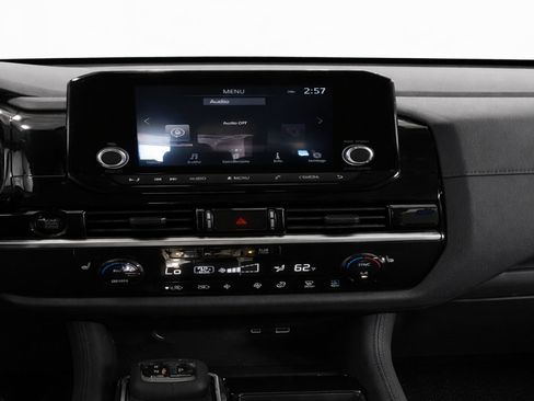 Used 2025 Nissan Pathfinder SV FWD image 15