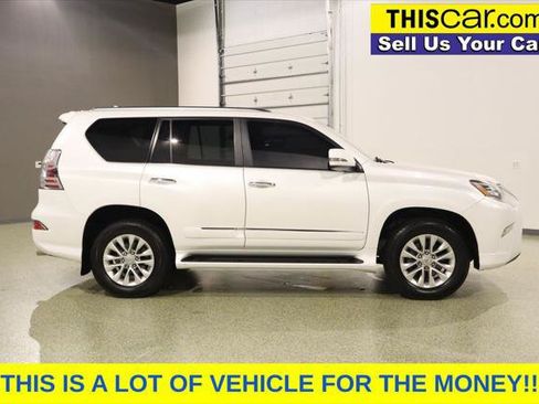 Used 2014 Lexus GX 460 w/ Premium Package AWD/4WD image 9