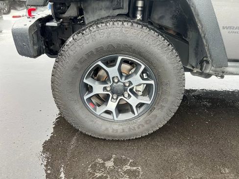 Used 2016 Jeep Wrangler Unlimited Rubicon image 21