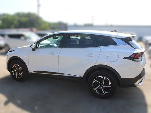 Used 2023 Kia Sportage LX AWD/4WD image 12