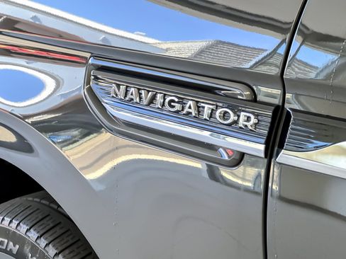 Used 2024 Lincoln Navigator L Black Label AWD/4WD image 29