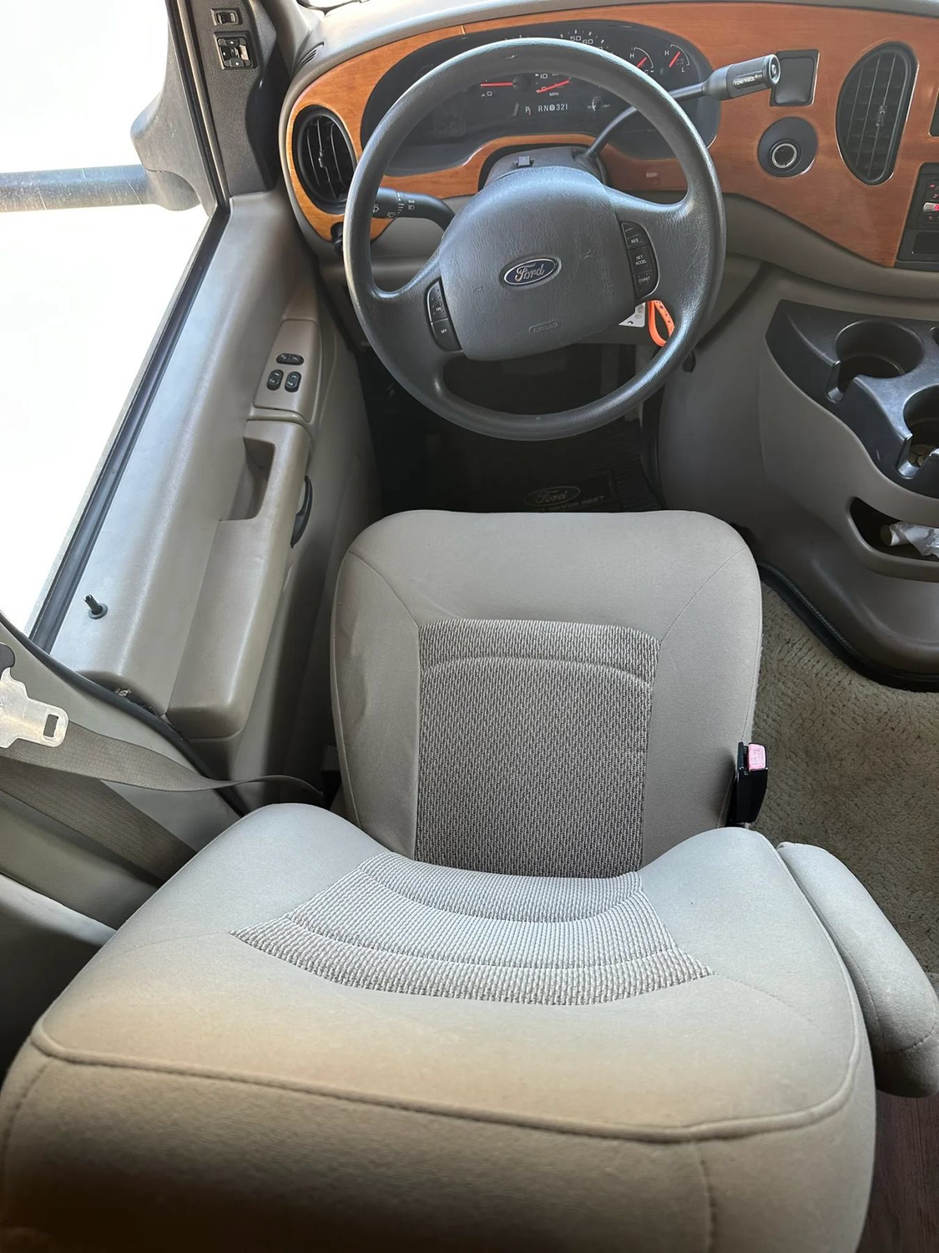 Used 2006 Ford E-450 and Econoline 450 RWD image 36