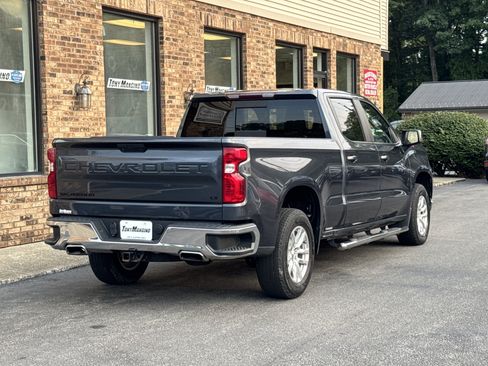 Used 2021 Chevrolet Silverado 1500 LT w/ Z71 Off-Road Package AWD/4WD image 5