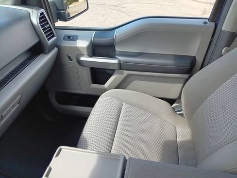 Used 2018 Ford F150 XLT AWD/4WD image 11