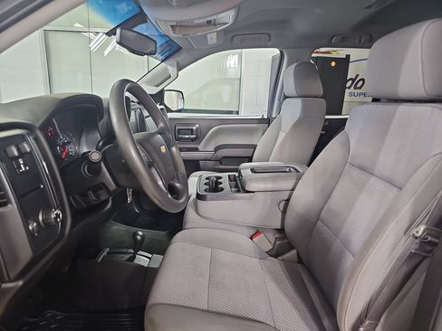 Used 2017 Chevrolet Silverado 1500 Custom w/ Custom Convenience Package AWD/4WD image 18