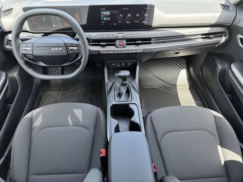 New 2026 Kia K4 FWD image 17