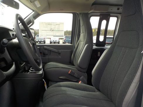 New 2026 GMC Savana 3500 Extended w/ Driver Convenience Package RWD image 12