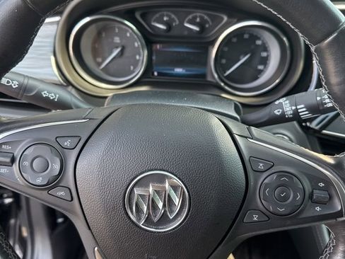 Used 2019 Buick Envision Essence FWD image 4