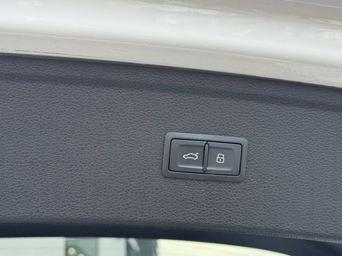 Used 2018 Audi Q5 2.0T Premium Plus w/ Premium Plus Package image 41