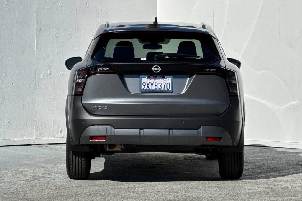 Used 2026 Nissan Kicks SV FWD image 4