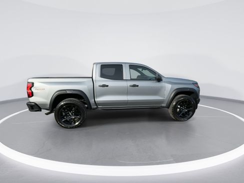 Used 2025 Chevrolet Colorado Trail Boss image 9