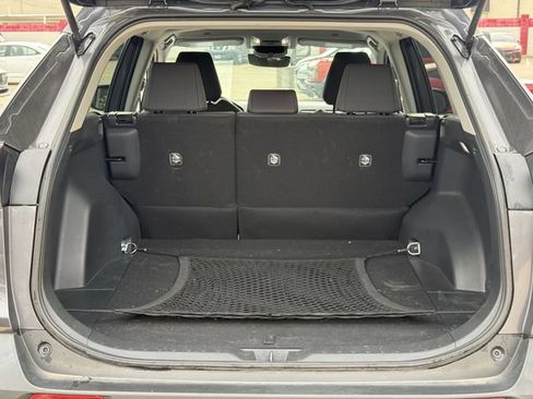Used 2024 Toyota RAV4 LE FWD image 31
