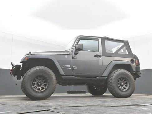 Used 2018 Jeep Wrangler Sport AWD/4WD image 30