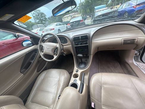 Used 2002 Ford Mustang Convertible RWD image 16