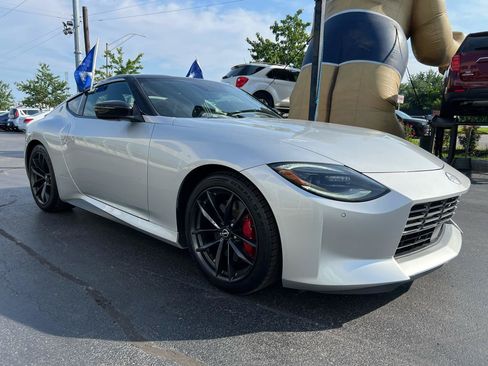 Used 2023 Nissan Z w/ Floor Mat Package (L93) RWD image 8