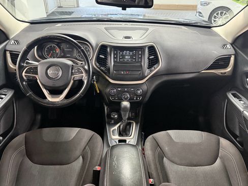 Used 2017 Jeep Cherokee Latitude w/ Safety/Convenience Group image 13