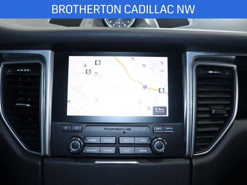 Used 2017 Porsche Macan image 23