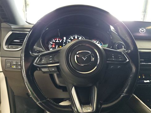 Used 2023 MAZDA CX-9 Signature image 17