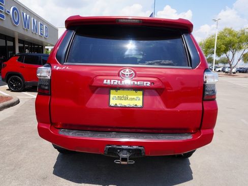 Used 2016 Toyota 4Runner SR5 Premium image 5