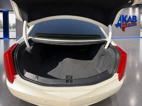 Used 2013 Cadillac XTS Luxury FWD image 15